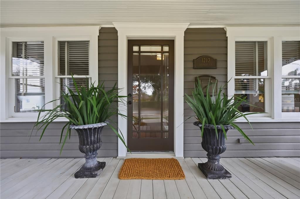 For Rent: $3,500 (3 beds, 2 baths, 1382 Square Feet)