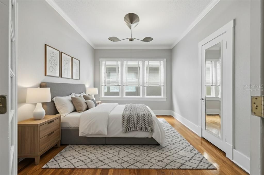 For Rent: $3,500 (3 beds, 2 baths, 1382 Square Feet)