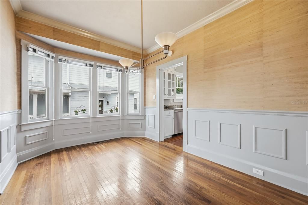 For Rent: $3,500 (3 beds, 2 baths, 1382 Square Feet)