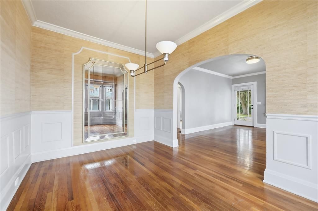 For Rent: $3,500 (3 beds, 2 baths, 1382 Square Feet)