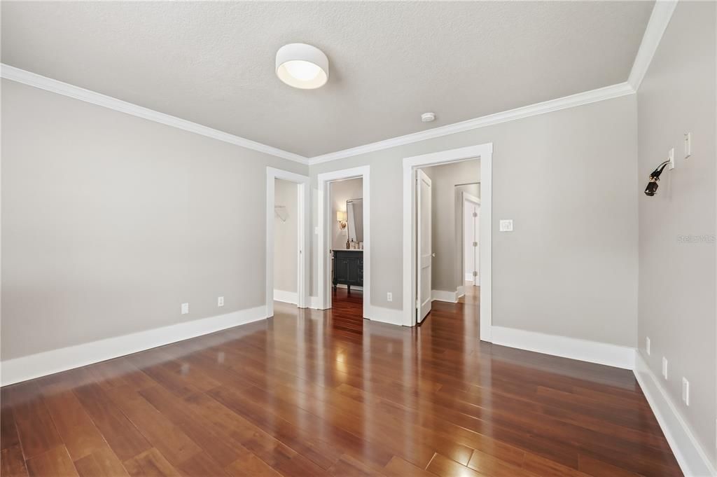 For Rent: $3,500 (3 beds, 2 baths, 1382 Square Feet)