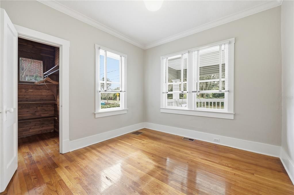 For Rent: $3,500 (3 beds, 2 baths, 1382 Square Feet)