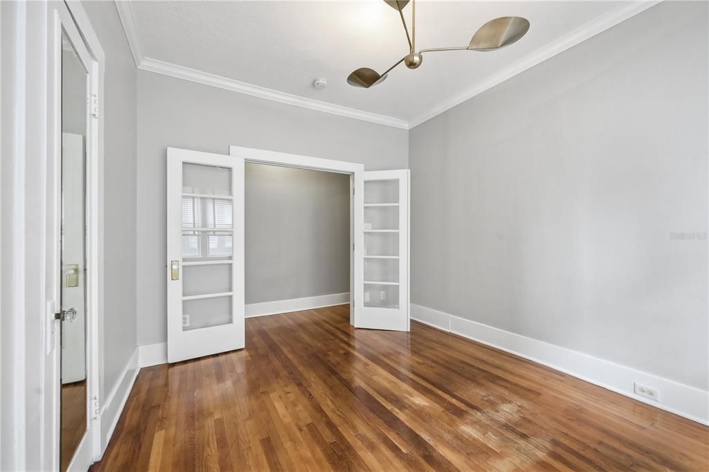 For Rent: $3,500 (3 beds, 2 baths, 1382 Square Feet)