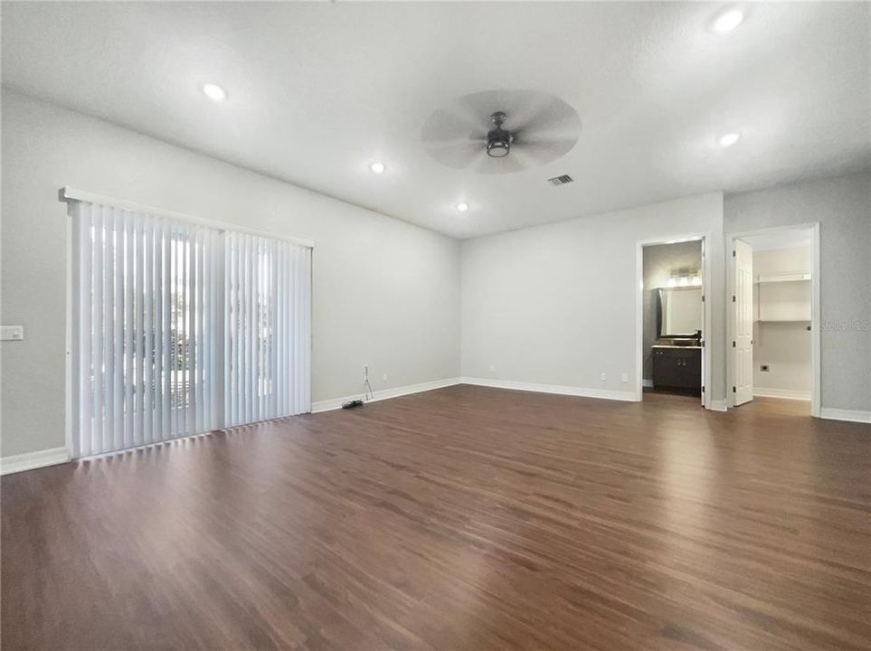 For Sale: $860,000 (3 beds, 3 baths, 3096 Square Feet)