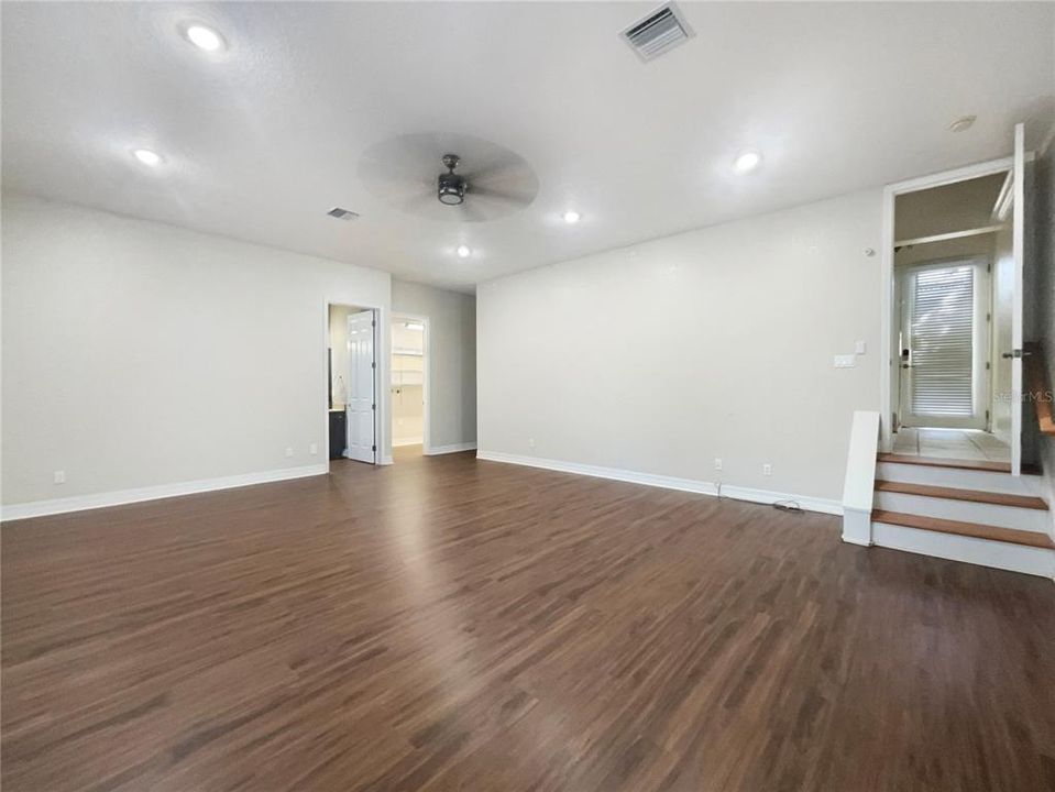 For Sale: $860,000 (3 beds, 3 baths, 3096 Square Feet)