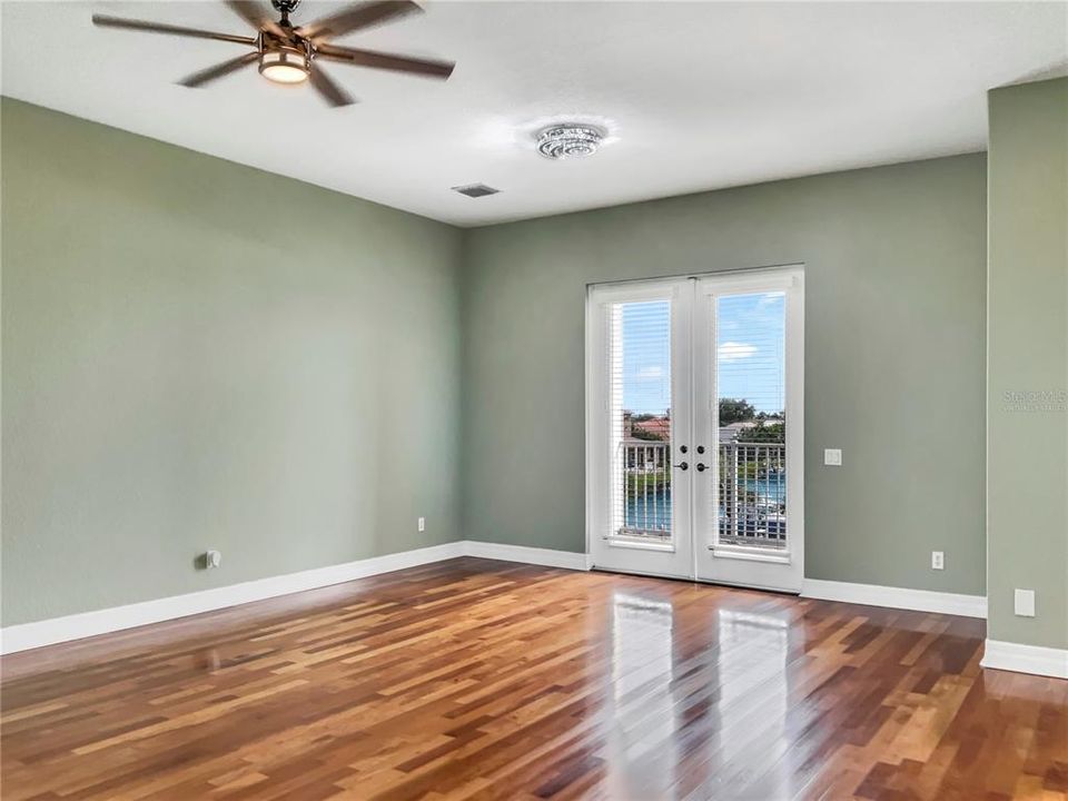 For Sale: $860,000 (3 beds, 3 baths, 3096 Square Feet)