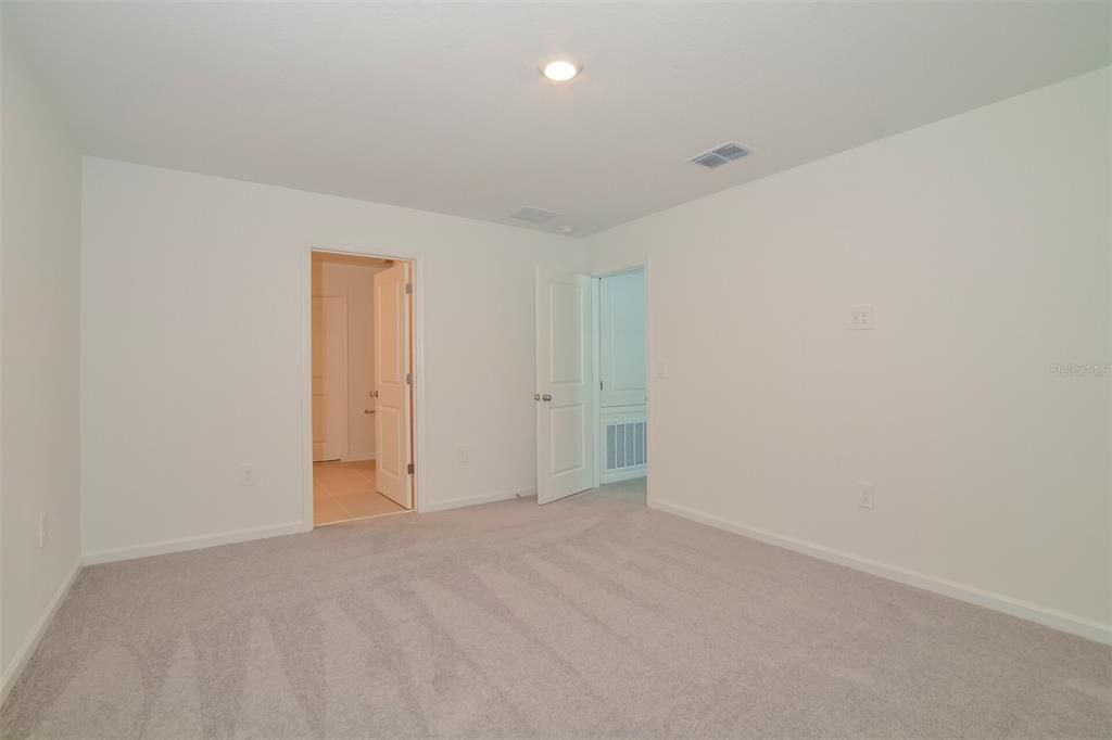 En Renta: $2,060 (5 camas, 2 baños, 2112 Pies cuadrados)