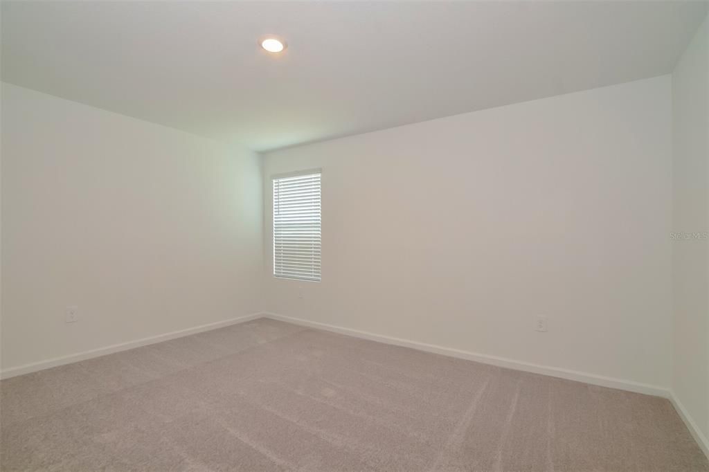 En Renta: $2,060 (5 camas, 2 baños, 2112 Pies cuadrados)