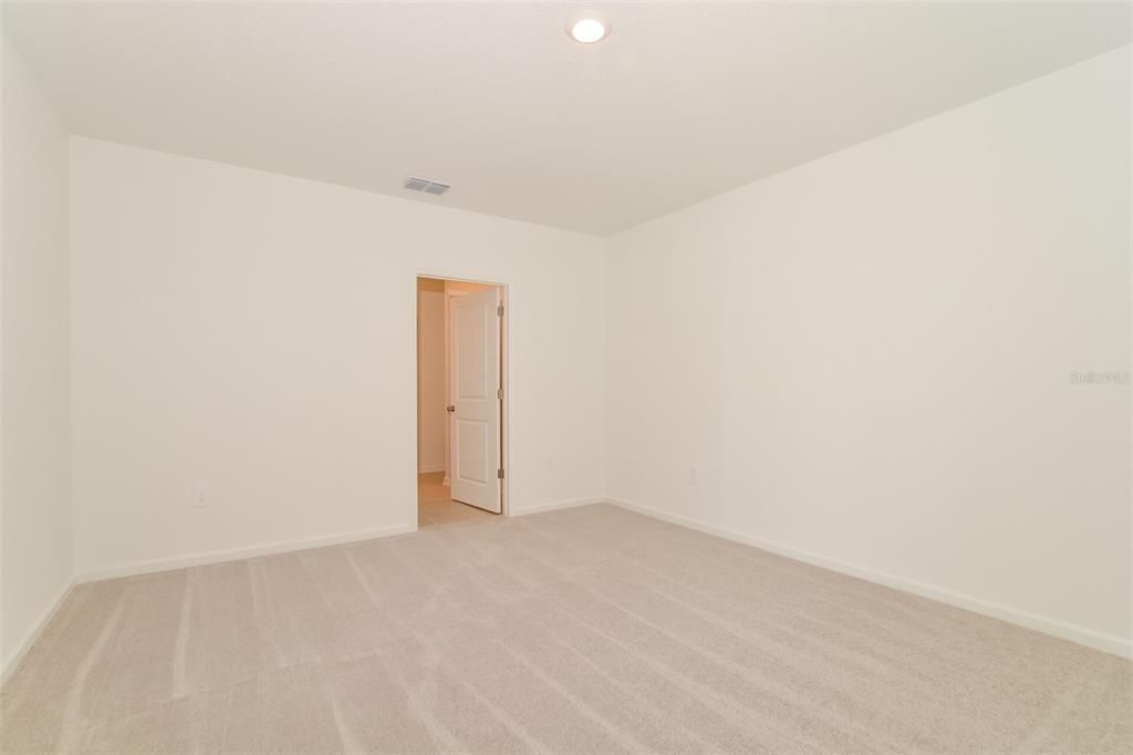 En Renta: $2,110 (5 camas, 2 baños, 2326 Pies cuadrados)