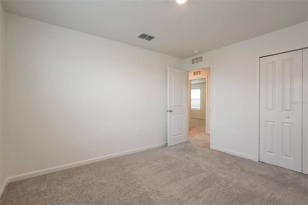 For Rent: $2,175 (5 beds, 2 baths, 2326 Square Feet)