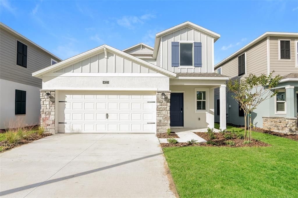 For Rent: $2,175 (5 beds, 2 baths, 2326 Square Feet)