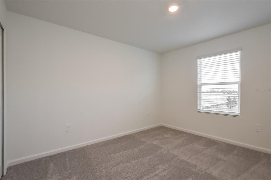 For Rent: $2,175 (5 beds, 2 baths, 2326 Square Feet)