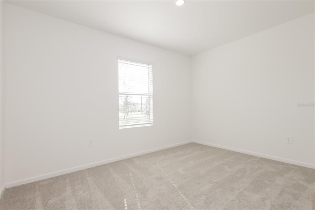 В аренду: $2,275 (6 спален, 3 ванн, 2463 Квадратных фут)