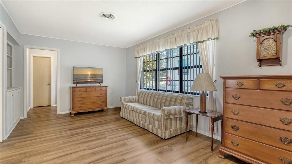 For Sale: $399,000 (2 beds, 2 baths, 1618 Square Feet)