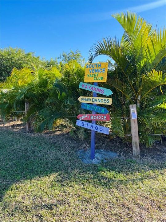 For Sale: $399,000 (2 beds, 2 baths, 1618 Square Feet)