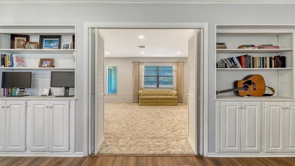 For Sale: $399,000 (2 beds, 2 baths, 1618 Square Feet)