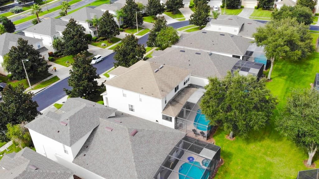 For Sale: $750,000 (6 beds, 4 baths, 2812 Square Feet)