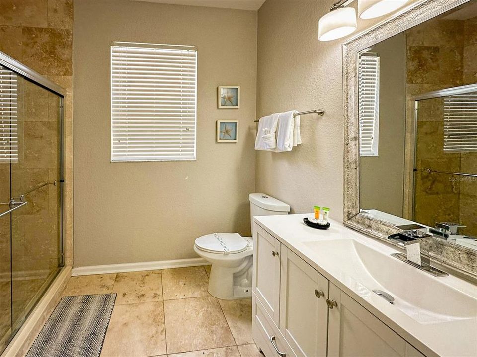 For Sale: $750,000 (6 beds, 4 baths, 2812 Square Feet)