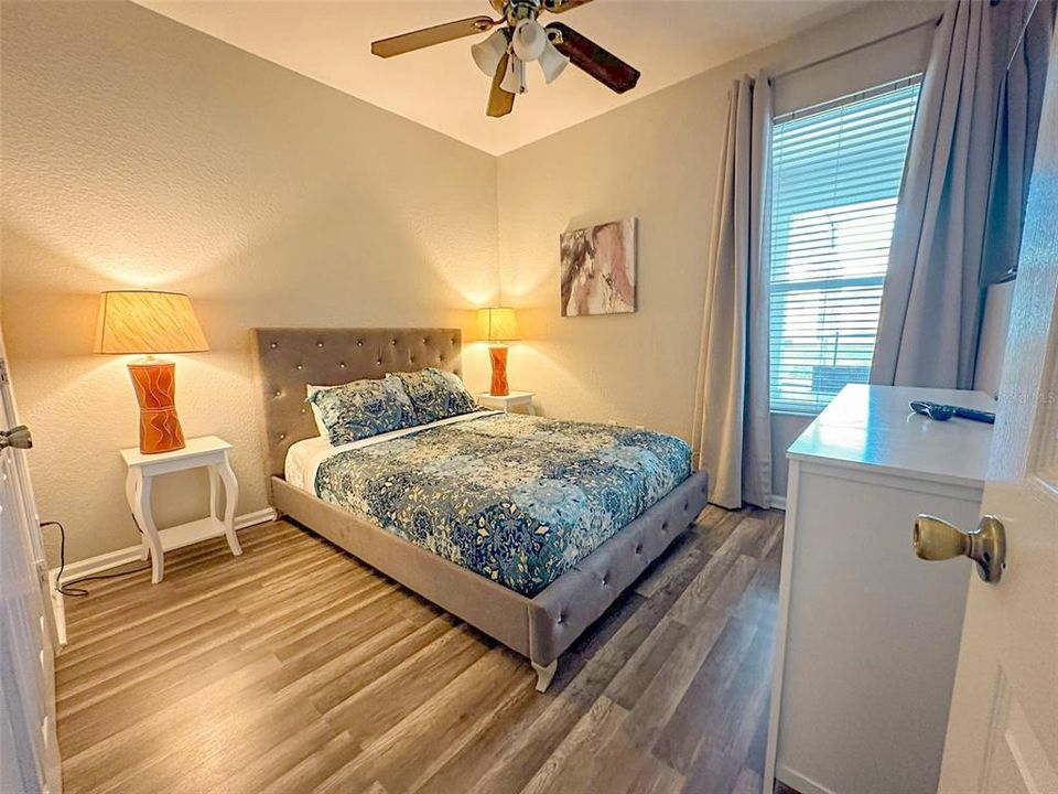 For Sale: $750,000 (6 beds, 4 baths, 2812 Square Feet)