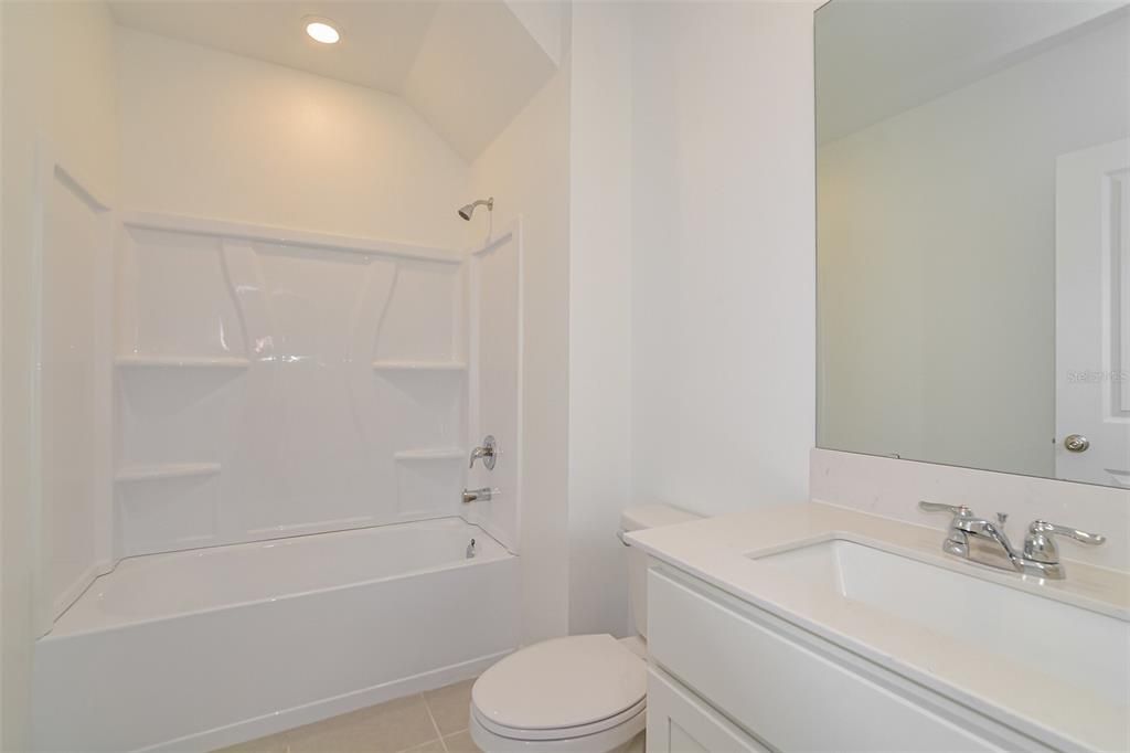 En Renta: $2,225 (5 camas, 3 baños, 2451 Pies cuadrados)