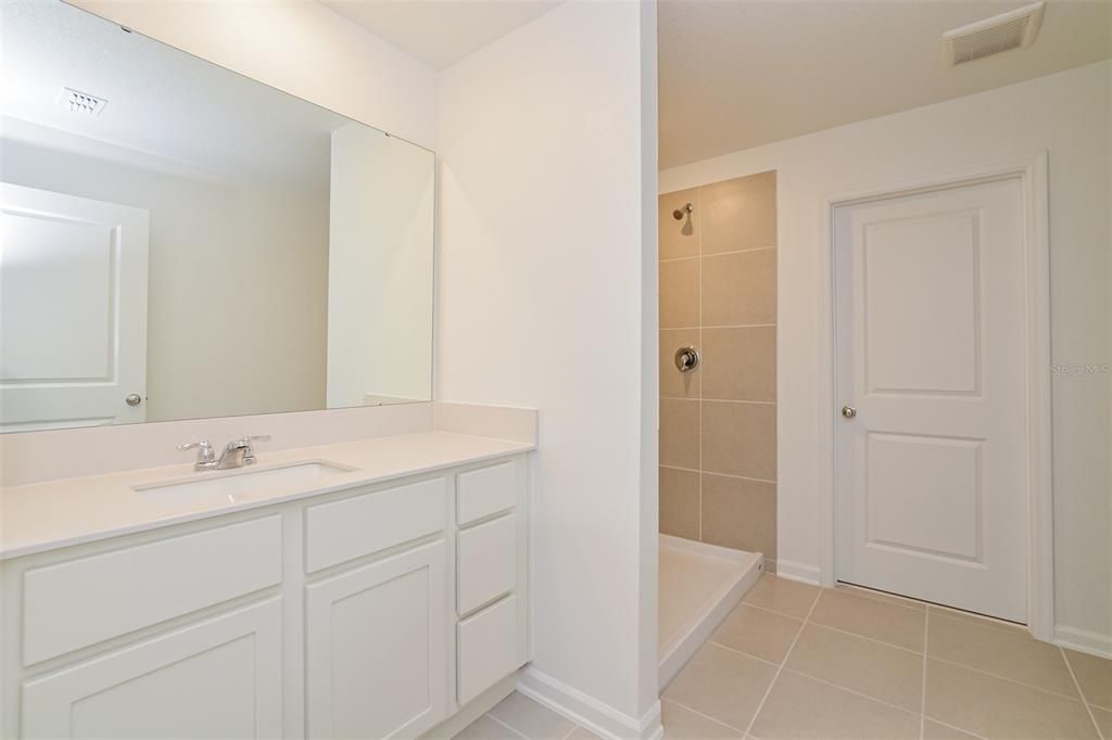 En Renta: $2,225 (5 camas, 3 baños, 2451 Pies cuadrados)