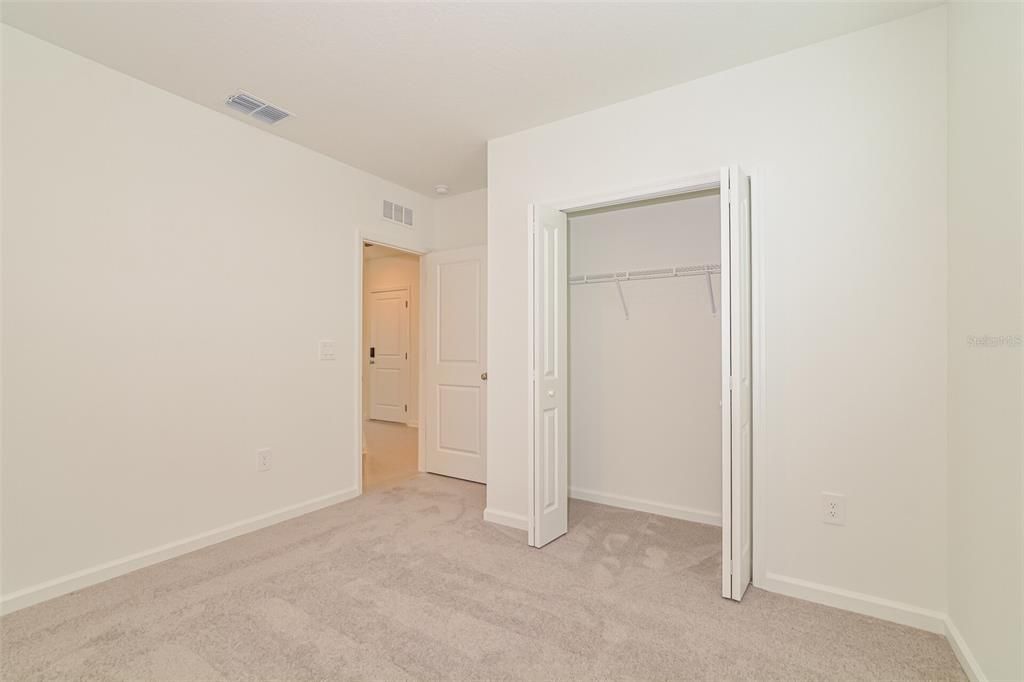 En Renta: $2,225 (5 camas, 3 baños, 2451 Pies cuadrados)