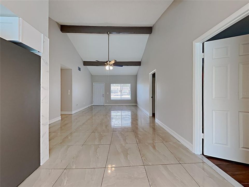 En Venta: $390,000 (3 camas, 2 baños, 1487 Pies cuadrados)