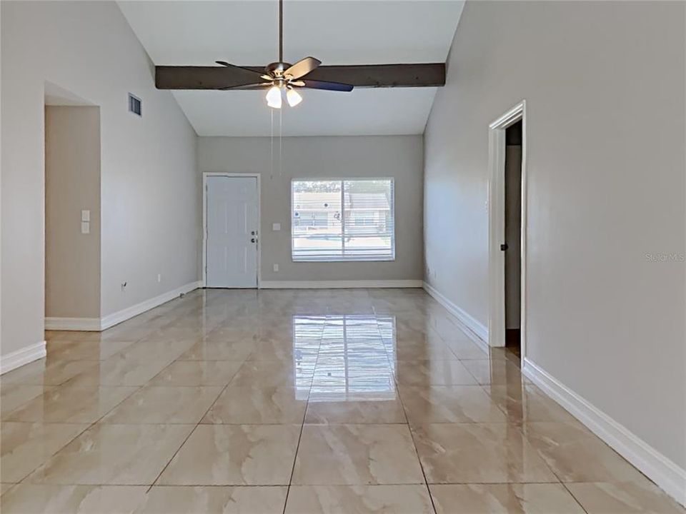 En Venta: $390,000 (3 camas, 2 baños, 1487 Pies cuadrados)