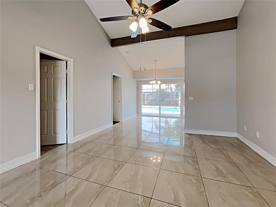 En Venta: $390,000 (3 camas, 2 baños, 1487 Pies cuadrados)