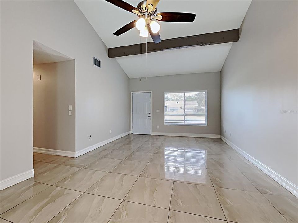 En Venta: $390,000 (3 camas, 2 baños, 1487 Pies cuadrados)