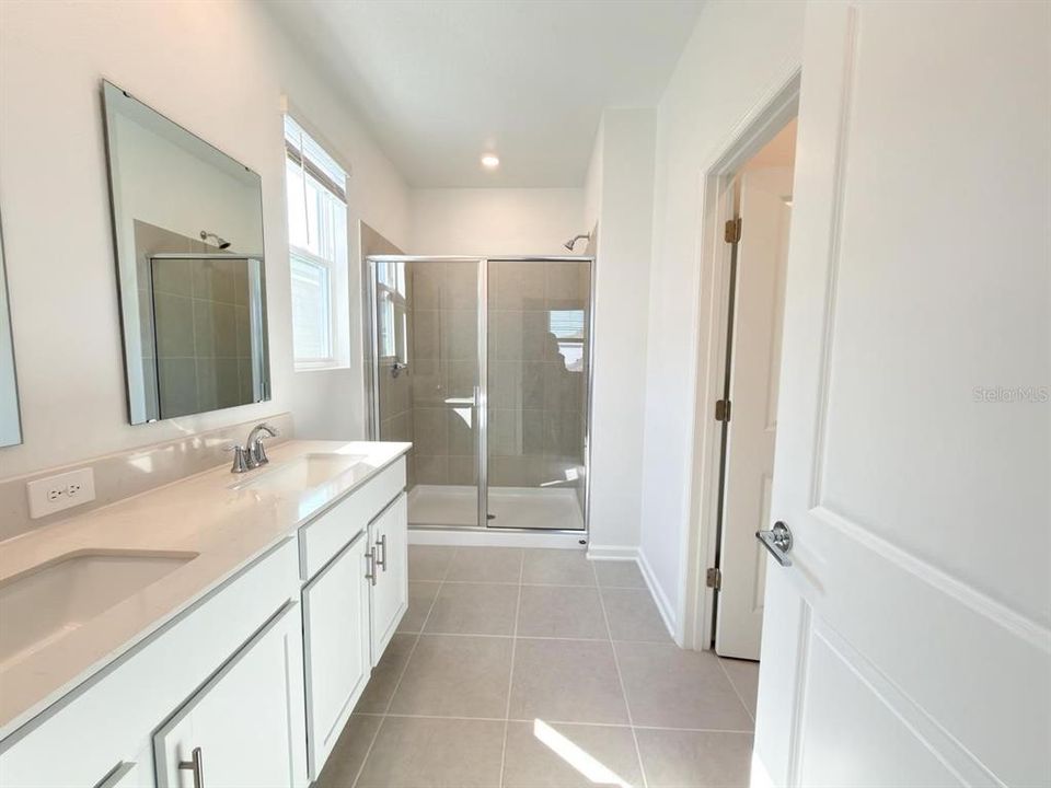 For Rent: $2,700 (4 beds, 4 baths, 2023 Square Feet)