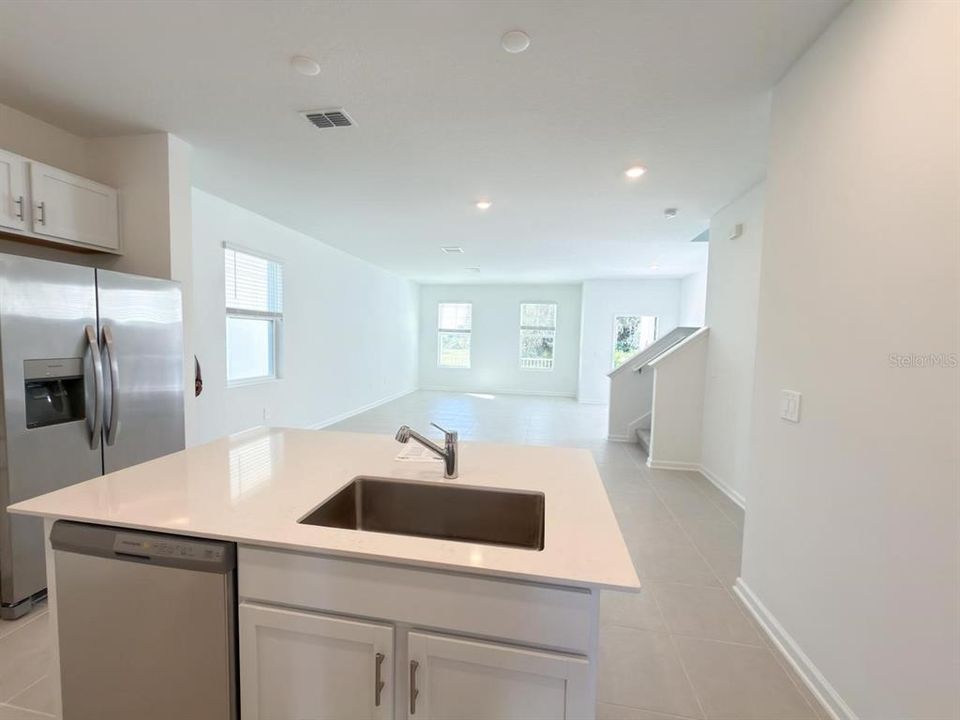 For Rent: $2,700 (4 beds, 4 baths, 2023 Square Feet)