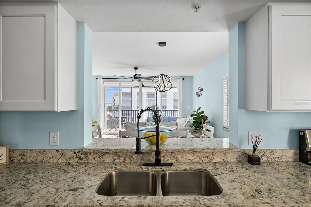 For Sale: $449,999 (3 beds, 2 baths, 1197 Square Feet)