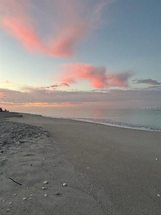 For Sale: $449,999 (3 beds, 2 baths, 1197 Square Feet)