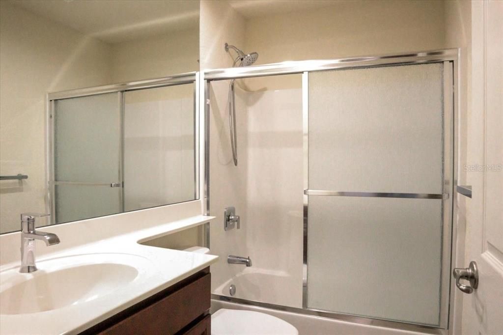 For Sale: $165,900 (2 beds, 2 baths, 1451 Square Feet)