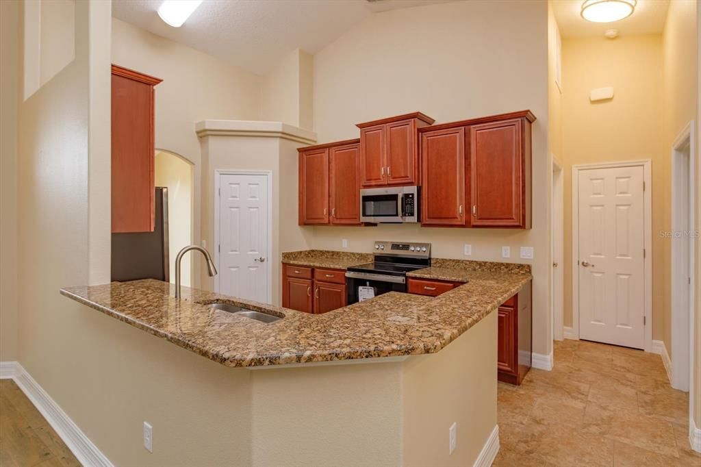 For Sale: $529,900 (4 beds, 3 baths, 2166 Square Feet)