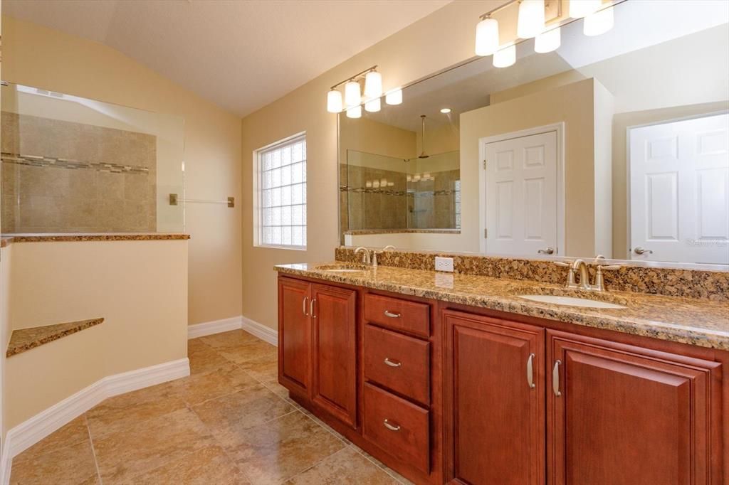 For Sale: $529,900 (4 beds, 3 baths, 2166 Square Feet)