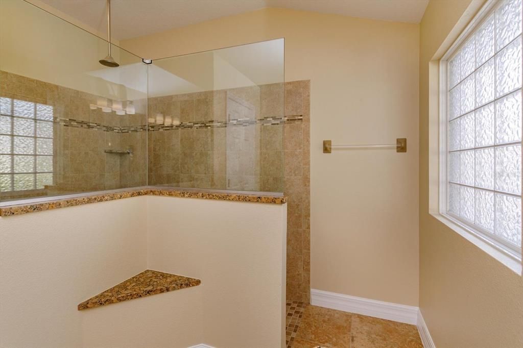 For Sale: $529,900 (4 beds, 3 baths, 2166 Square Feet)