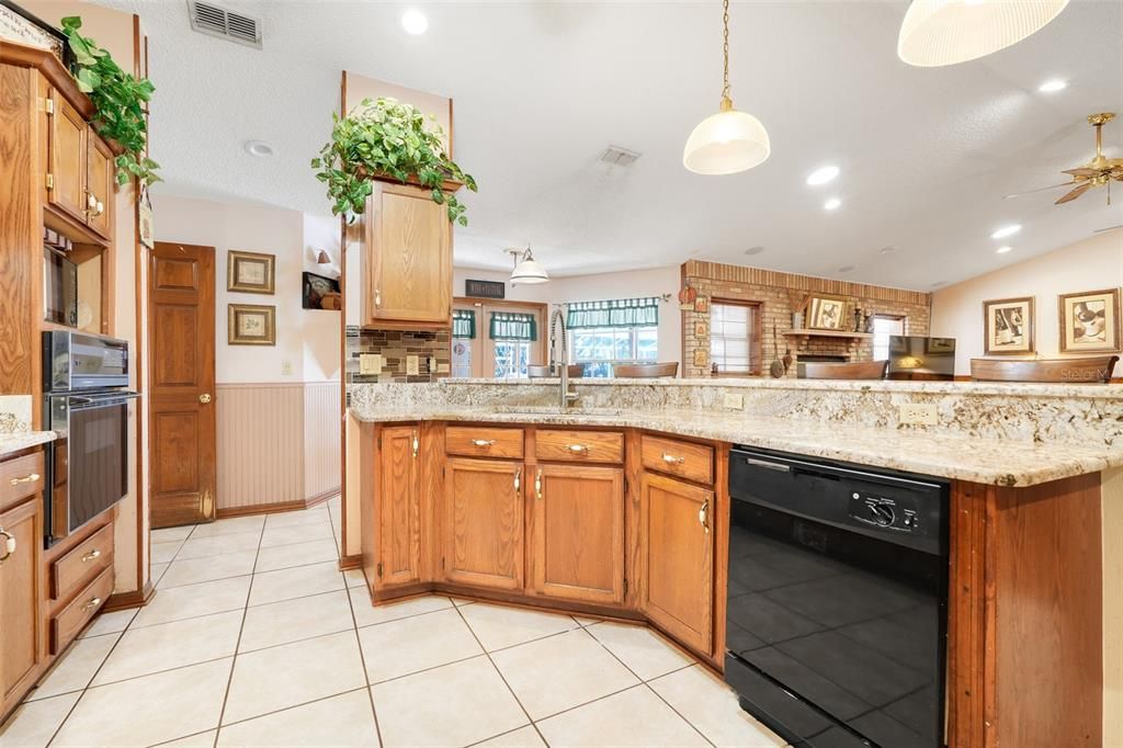 待售: $895,000 (4 贝兹, 3 浴室, 2914 平方英尺)