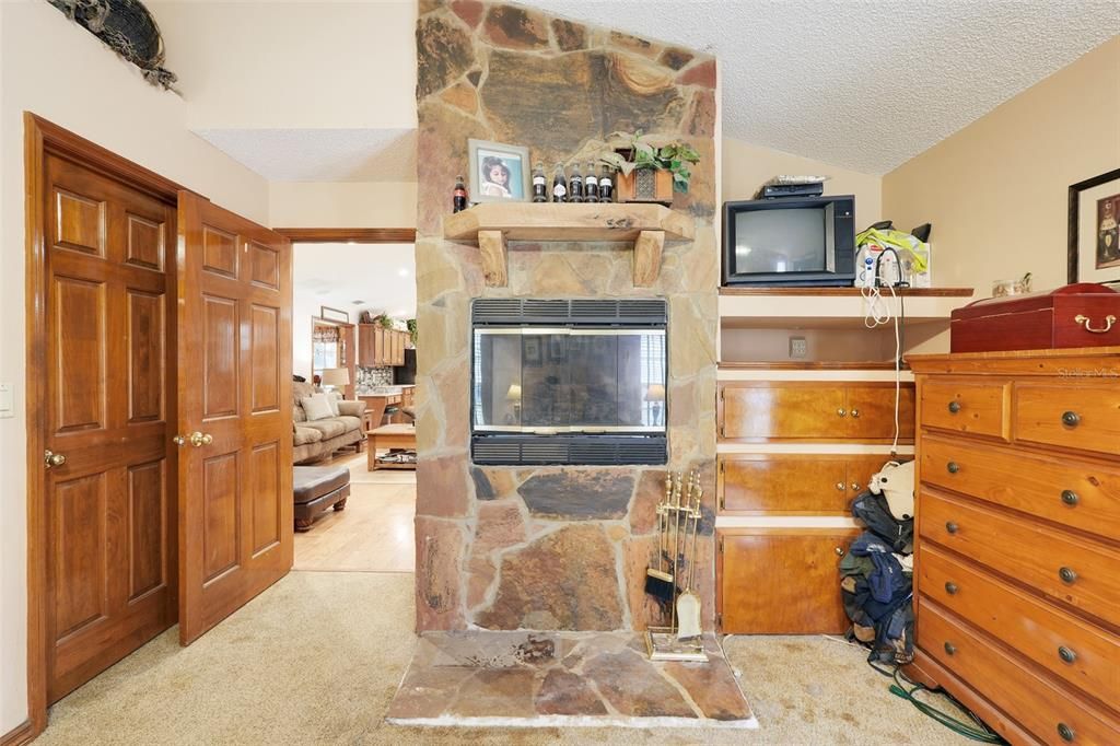 待售: $895,000 (4 贝兹, 3 浴室, 2914 平方英尺)