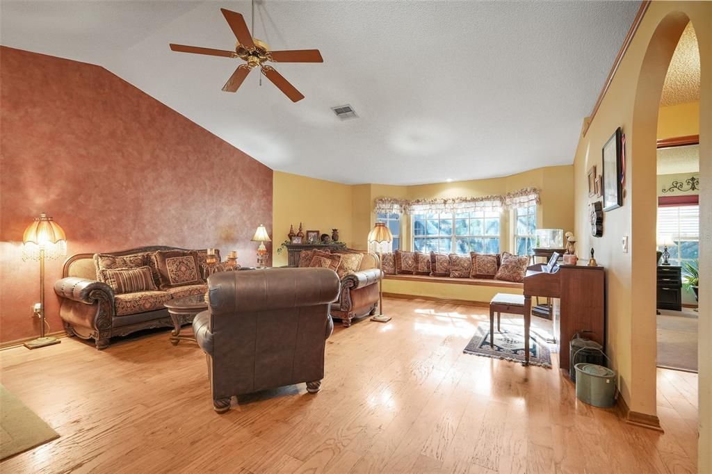 待售: $895,000 (4 贝兹, 3 浴室, 2914 平方英尺)