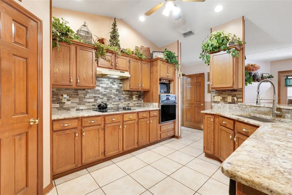 待售: $895,000 (4 贝兹, 3 浴室, 2914 平方英尺)