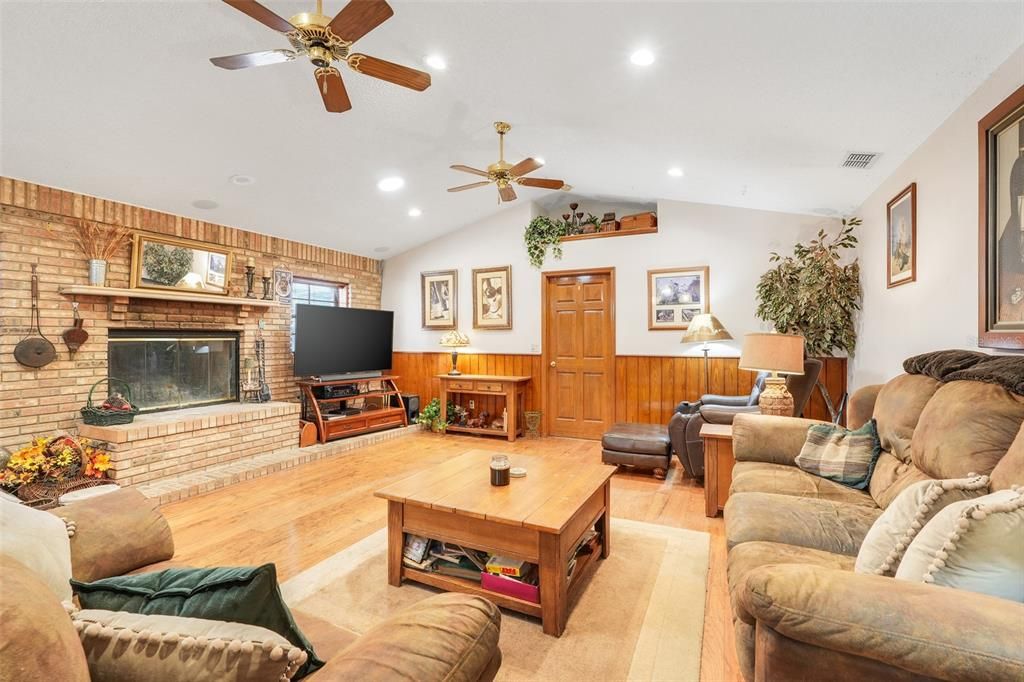 待售: $895,000 (4 贝兹, 3 浴室, 2914 平方英尺)