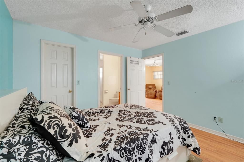 待售: $895,000 (4 贝兹, 3 浴室, 2914 平方英尺)