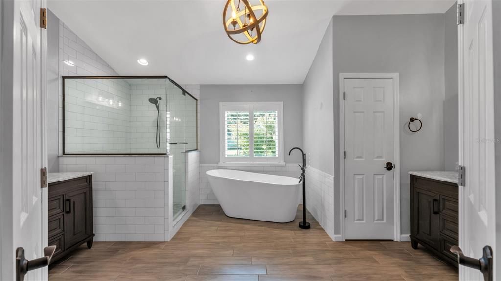 En Venta: $650,000 (4 camas, 2 baños, 2309 Pies cuadrados)