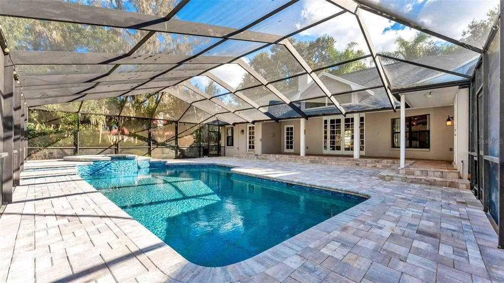 En Venta: $650,000 (4 camas, 2 baños, 2309 Pies cuadrados)