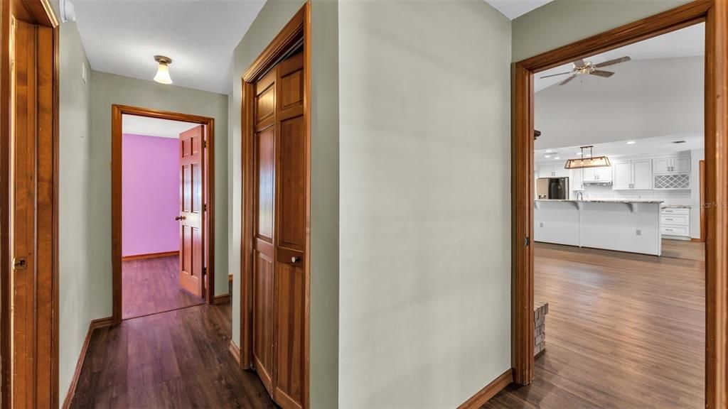 En Venta: $650,000 (4 camas, 2 baños, 2309 Pies cuadrados)