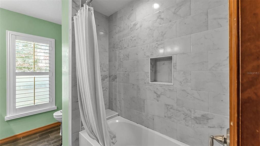 En Venta: $650,000 (4 camas, 2 baños, 2309 Pies cuadrados)