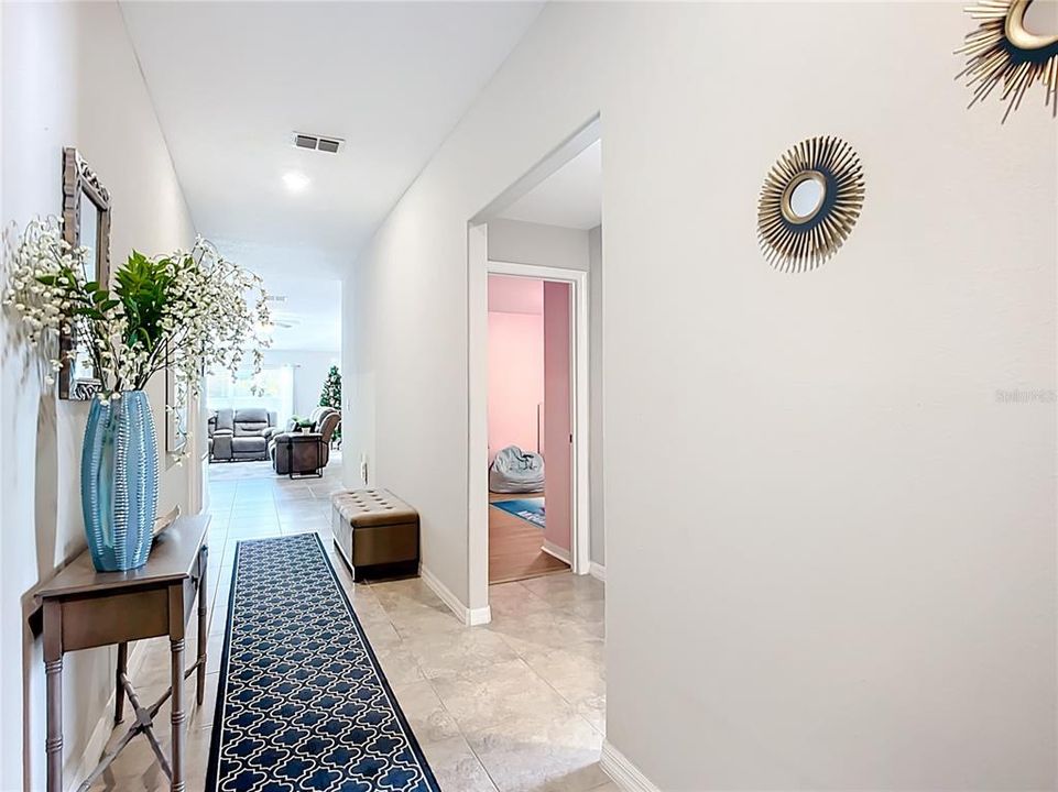 待售: $358,000 (4 贝兹, 2 浴室, 1918 平方英尺)