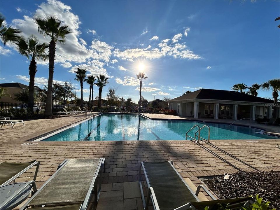 待售: $358,000 (4 贝兹, 2 浴室, 1918 平方英尺)